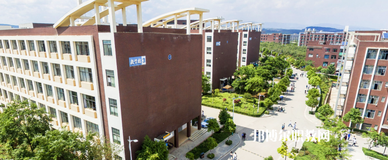  云南2022年去讀衛(wèi)校學(xué)什么對以后好一點