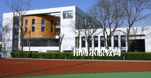 山東省青島衛(wèi)生學校2022年報名條件、招生要求、招生對象