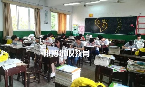 湘潭縣就業(yè)職業(yè)技術(shù)學(xué)校2022年報名條件、招生要求、招生對象