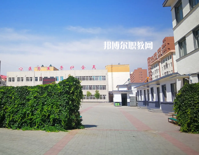 赤峰衛(wèi)生學(xué)校2022年報(bào)名條件、招生要求、招生對(duì)象