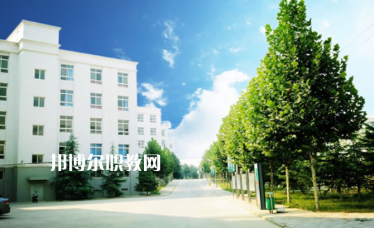 鄭州樹青醫(yī)學中等專業(yè)學校1