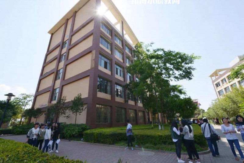 云南商務(wù)職業(yè)學院2022年報名條件、招生要求、招生對象