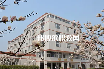 瀘州醫(yī)學(xué)院衛(wèi)生學(xué)校2022年怎么樣、好不好