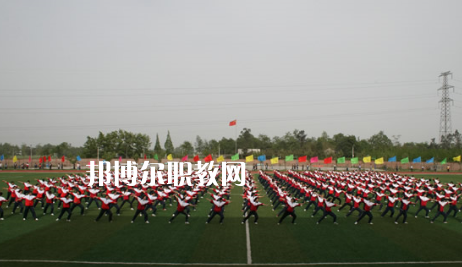 武漢衛(wèi)生學(xué)校2022年報(bào)名條件、招生要求、招生對(duì)象