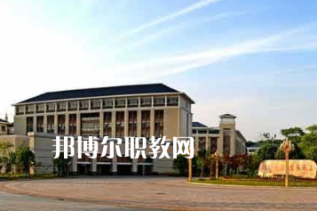 江漢油田職業(yè)技術(shù)學(xué)校2022年報(bào)名條件、招生要求、招生對象