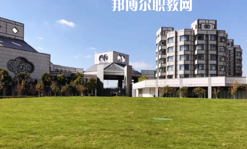 荊州職業(yè)教育中心學(xué)校2022年怎么樣、好不好