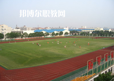 武漢東西湖職業(yè)技術學校2022年報名條件、招生要求、招生對象