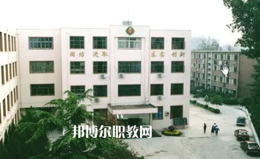 武漢洪山外經(jīng)貿(mào)學校2022年有哪些專業(yè)