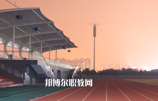 武漢交通學(xué)校2022年報名條件、招生要求、招生對象