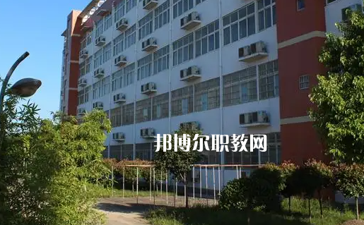 湖北現(xiàn)代技術(shù)學(xué)校2022年報名條件、招生要求、招生對象