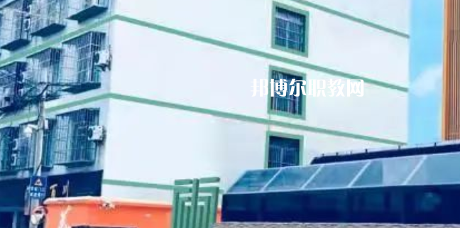 南寧市南山藝術(shù)職業(yè)技術(shù)學(xué)校2022年招生辦聯(lián)系電話(huà)