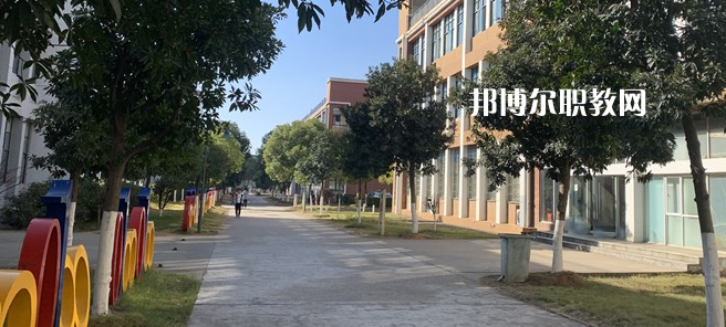南昌智遠(yuǎn)技工學(xué)校2023年報(bào)名條件、招生要求、招生對(duì)象
