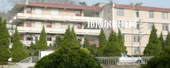 內(nèi)江市市中區(qū)科特電腦職業(yè)技術(shù)學校2023年學費、收費多少