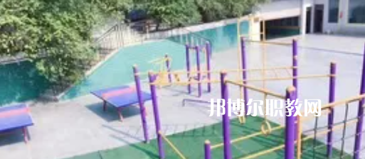 威遠(yuǎn)縣聯(lián)想職業(yè)技術(shù)學(xué)校2023年學(xué)費(fèi)、收費(fèi)多少
