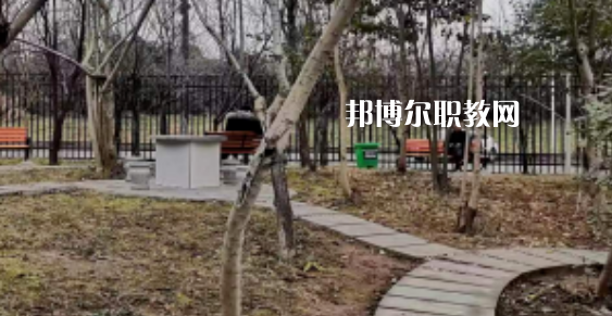 2023年達州理工職業(yè)技術(shù)學校學費、收費多少