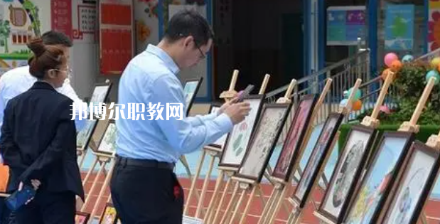 汶川縣特殊教育學校地址在哪里，哪個地區(qū)，哪個城市?