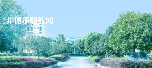 成都新高技工學(xué)校地址在哪里，哪個(gè)地區(qū)，哪個(gè)城市?