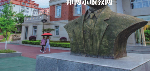 綿陽交通高級(jí)技工學(xué)校地址在哪里，哪個(gè)地區(qū)，哪個(gè)城市?