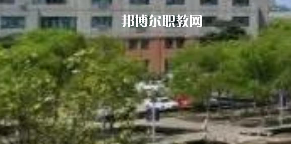 江蘇省常熟中等專業(yè)學(xué)校地址在哪里，哪個地區(qū)，哪個城市?