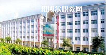 南通市通州區(qū)建筑職工中等專業(yè)學(xué)校地址在哪里，哪個地區(qū)，哪個城市?