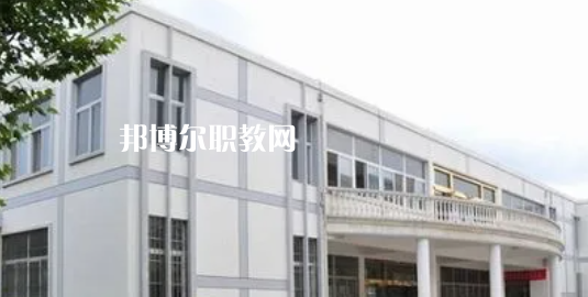 江蘇省金湖中等專業(yè)學(xué)校地址在哪里，哪個(gè)地區(qū)，哪個(gè)城市?