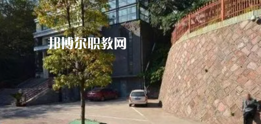 金華藝術(shù)學(xué)校地址在哪里，哪個地區(qū)，哪個城市?