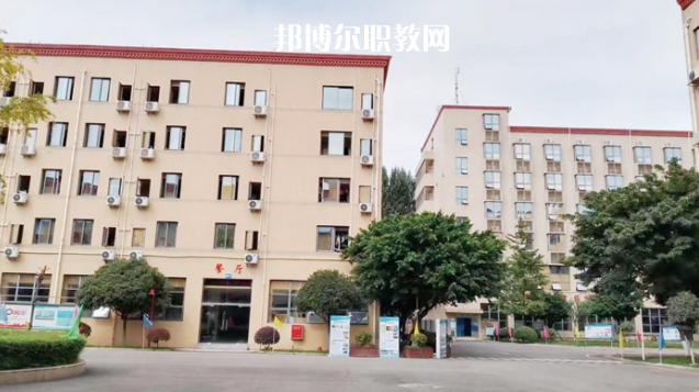 四川科華高級技工學校醫(yī)藥衛(wèi)生類對口高考班地址在哪里，哪個地區(qū)，哪個城市?
