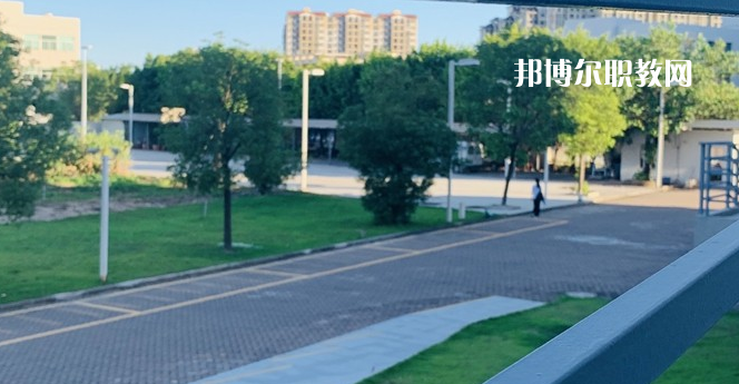 汕頭市科技應(yīng)用職業(yè)技術(shù)學(xué)校地址，乘車路線