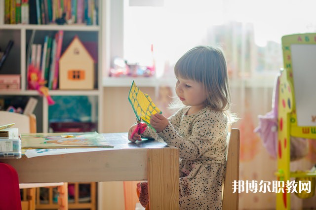 隆昌縣石燕職業(yè)中學有哪些招生專業(yè)（2023年）