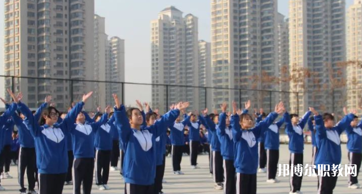 中交第二公路工程局有限公司技工學(xué)校地址，乘車(chē)路線(xiàn)
