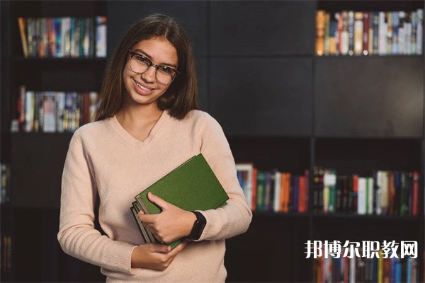 南華縣職業(yè)高級(jí)中學(xué)有哪些招生專(zhuān)業(yè)（2023年）