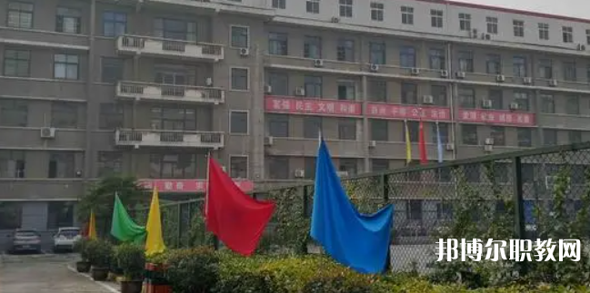西安市技工學(xué)校地址，乘車路線