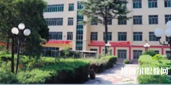 寶雞秦華職業(yè)技術(shù)學(xué)校地址，乘車(chē)路線