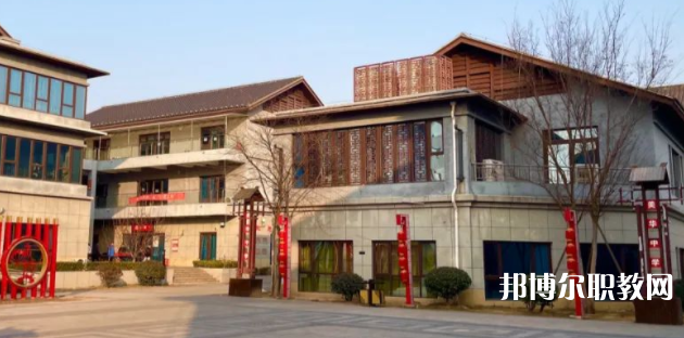 2023石家莊美華藝術(shù)中學(xué)多少錢(qián) 石家莊美華藝術(shù)中學(xué)各專業(yè)學(xué)費(fèi)收費(fèi)標(biāo)準(zhǔn)