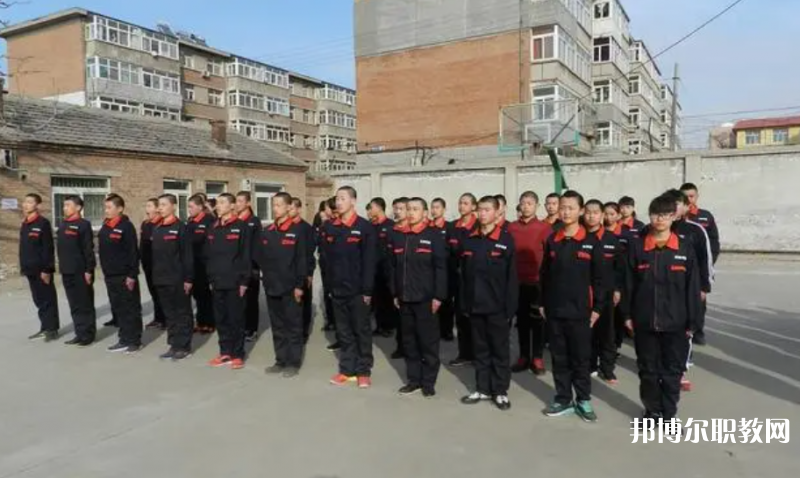 張家口靚典中等職業(yè)學(xué)校地址，乘車(chē)路線(xiàn)