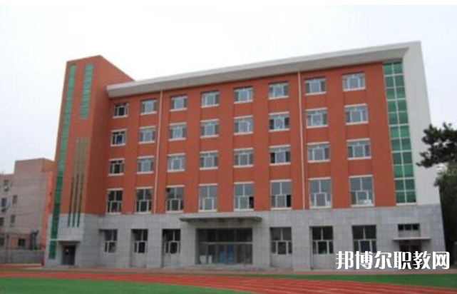 張家口華航中等專業(yè)學校地址，乘車路線
