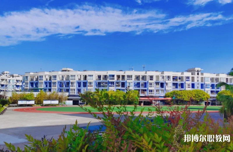 重慶2024年中專學校包不包就業(yè)