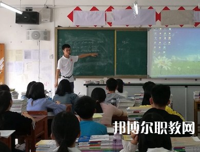 新鄉(xiāng)工業(yè)學(xué)校2023年招生錄取分?jǐn)?shù)線(xiàn)(2024參考)