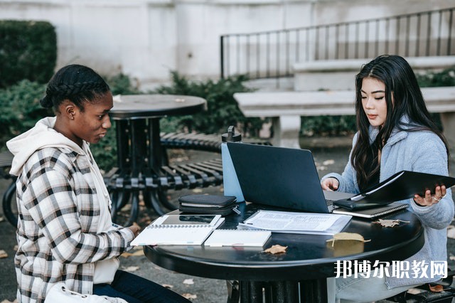 湖南哪里的中專學校能讀網絡安防系統(tǒng)安裝與維護專業(yè)