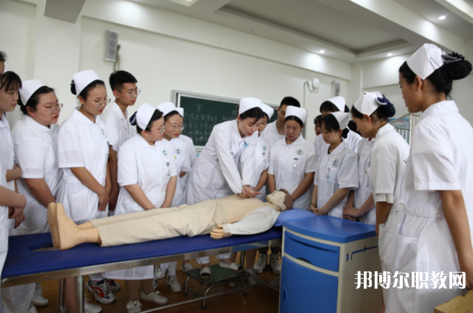 四川2024年上中專學(xué)校哪個專業(yè)好