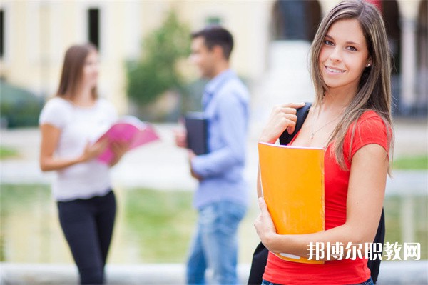 湖南哪里的中專學校能讀大數據技術運用專業(yè)