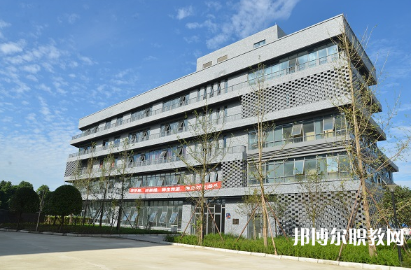 四川2024年初中畢業(yè)可不可以考中專(zhuān)