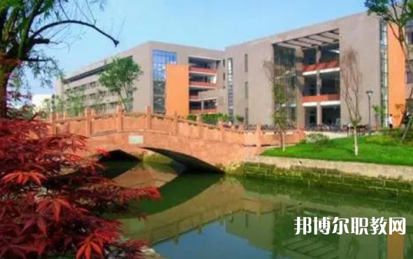 2024桂林市藝術(shù)學(xué)校招生計(jì)劃 招生人數(shù)是多少(附要求、條件、對(duì)象)