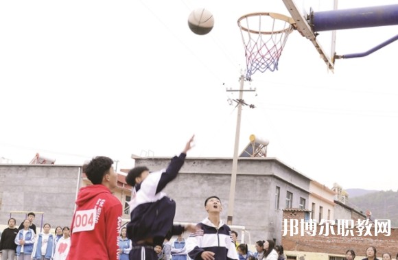 2024方山縣職業(yè)中學(xué)多少錢(qián)方山縣職業(yè)中學(xué)各專業(yè)學(xué)費(fèi)收費(fèi)標(biāo)準(zhǔn)