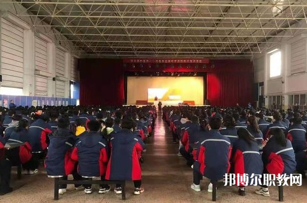 河曲縣巡鎮(zhèn)中學(xué)(職教班)怎么樣、好不好