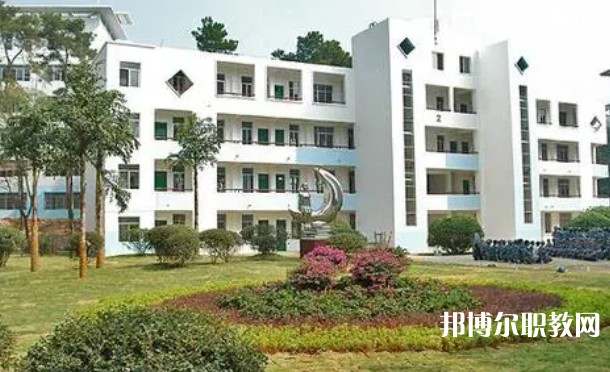 2024瓦房店市第一中等職業(yè)技術(shù)專業(yè)學校多少錢 瓦房店市第一中等職業(yè)技術(shù)專業(yè)學校各專業(yè)學費收費標準