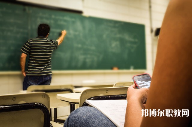 廣西哪里的中職學校能讀數(shù)據庫應用基礎專業(yè)