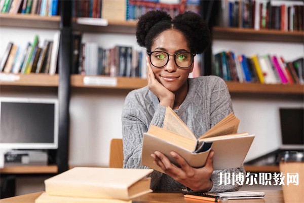 云南哪里的技工學(xué)校能讀機(jī)械設(shè)備裝配與自動(dòng)控制專(zhuān)業(yè)