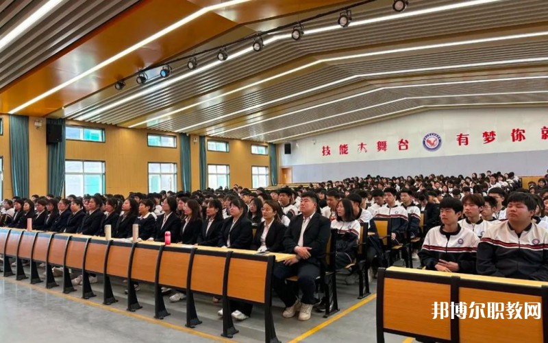 2025運(yùn)城市職業(yè)技能學(xué)校招生計(jì)劃 招生人數(shù)是多少(附要求、條件、對(duì)象)