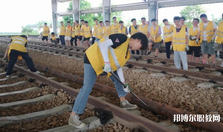 甘肅2025年現在讀鐵路學校什么專業(yè)好